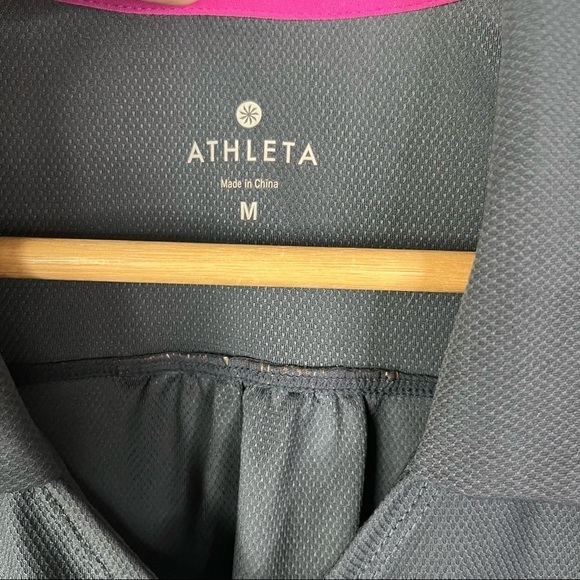 Athleta Gray Ruched Side Birdie Short Sleeve Golf Polo M - Picture 4 of 4